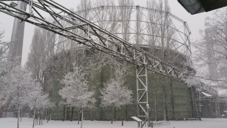 Gasometer Duisburg im Schneetreiben am 10.12.2017
